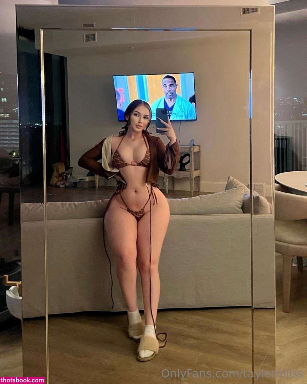 Tayler Hills Photo #773