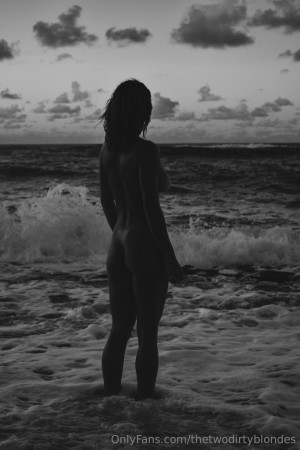 thetwodirtyblondes Photo #3