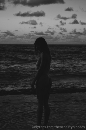 thetwodirtyblondes Photo #7