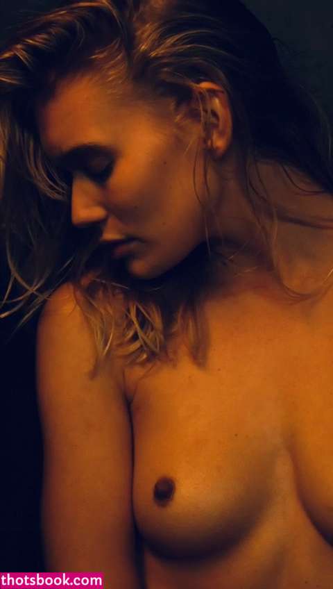 Dottir model Photo #4