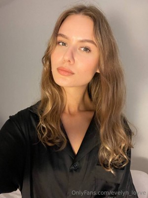 Evelyn Lovve Photo #42