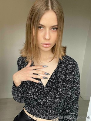 Evelyn Lovve Photo #48