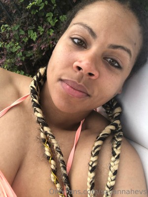 Savannah Evans Photo #3