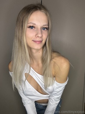 Tinyxxjoys Photo #25