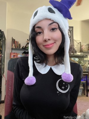 Swimsuit Succubus Post #4