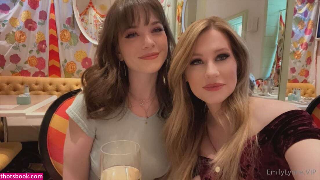 Emily Lynne Photo #615