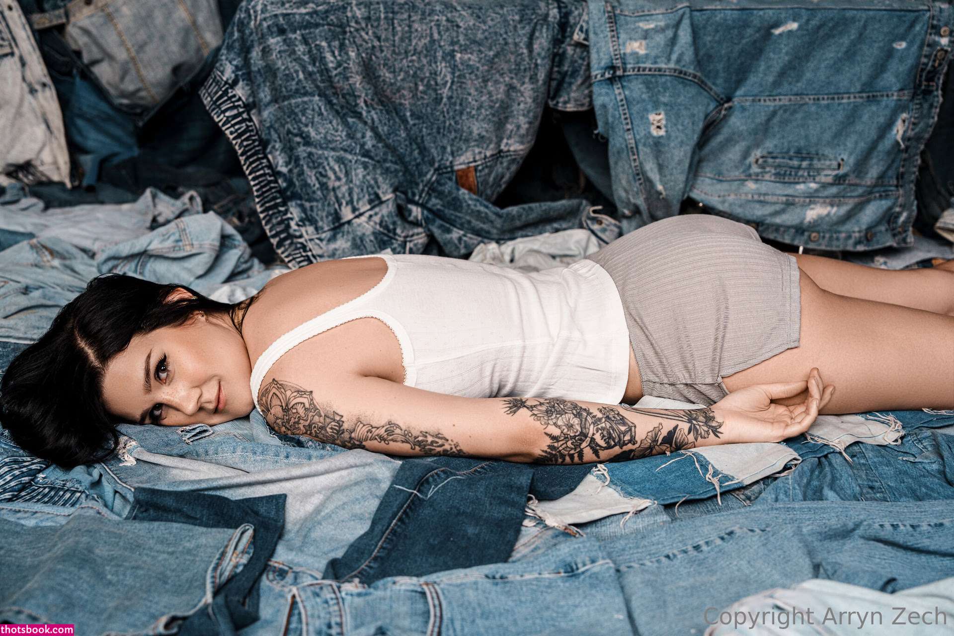 Arryn Zech Photo #589