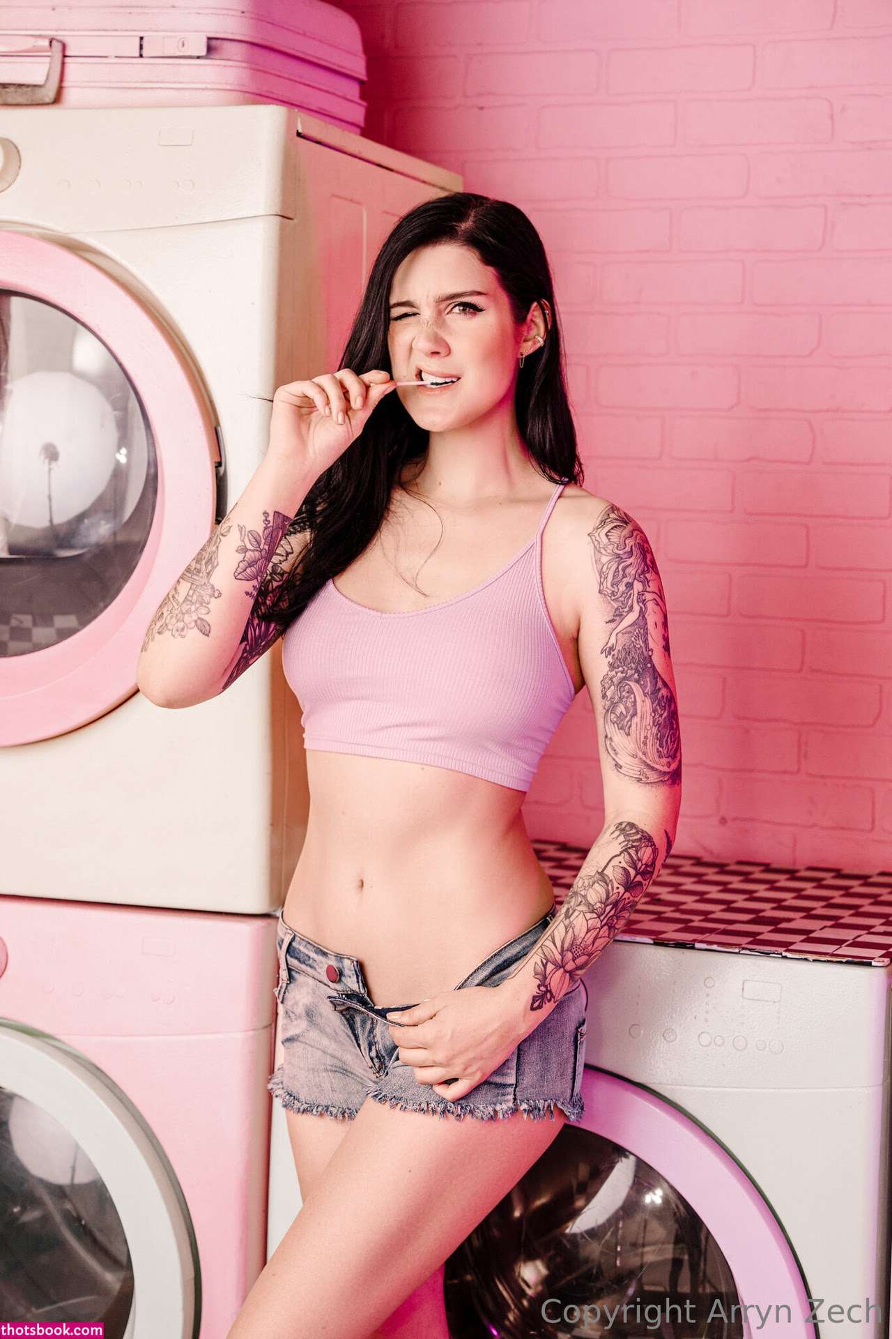 Arryn Zech Photo #603