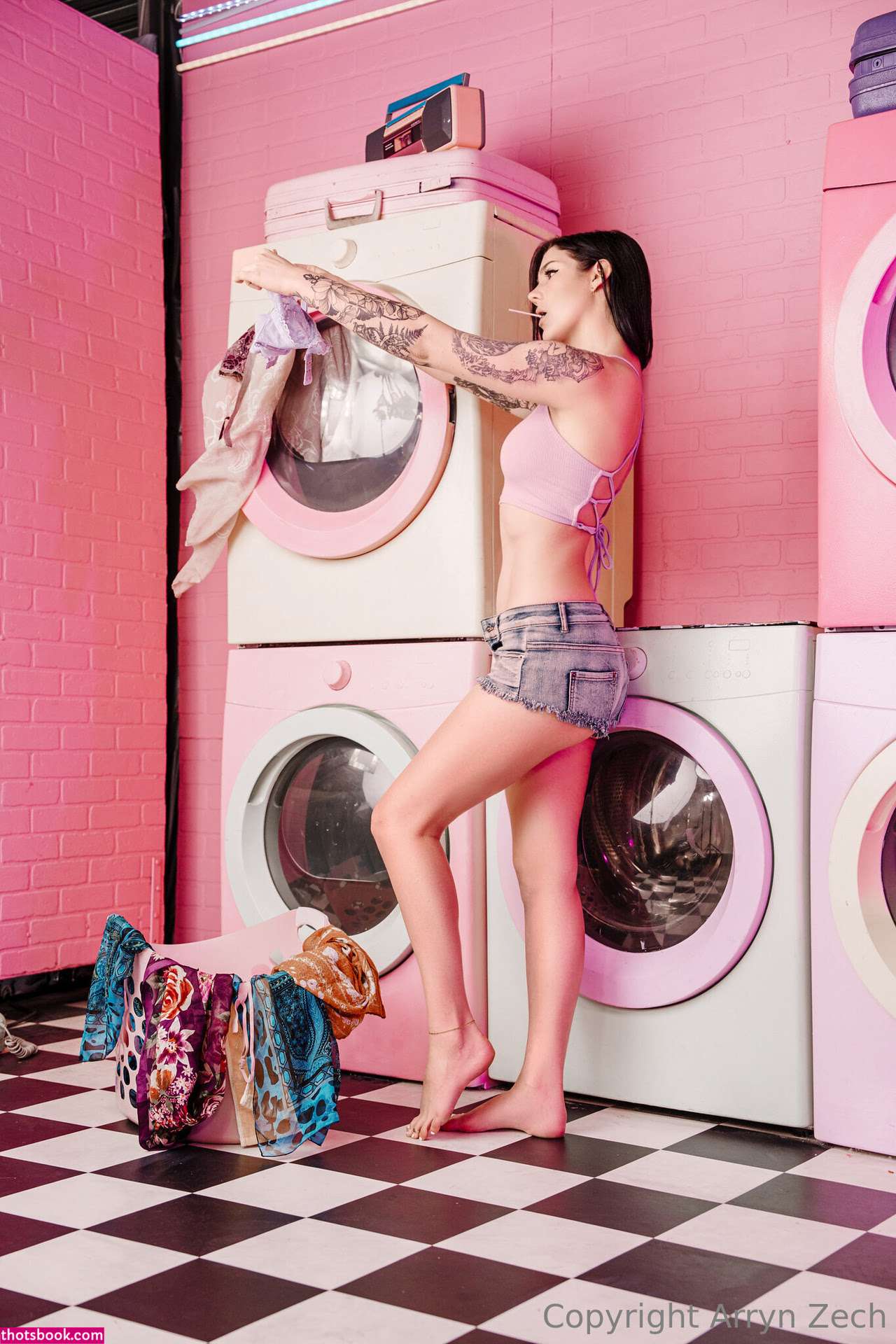 Arryn Zech Photo #604