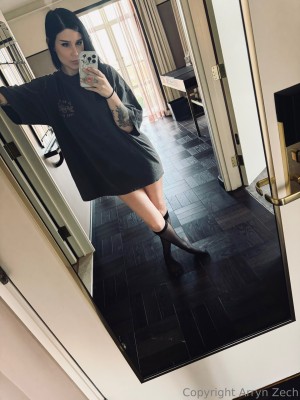 Arryn Zech Photo #607