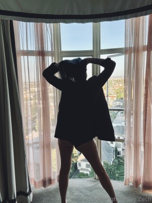 Arryn Zech Photo #613