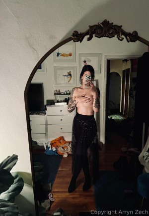 Arryn Zech Photo #636