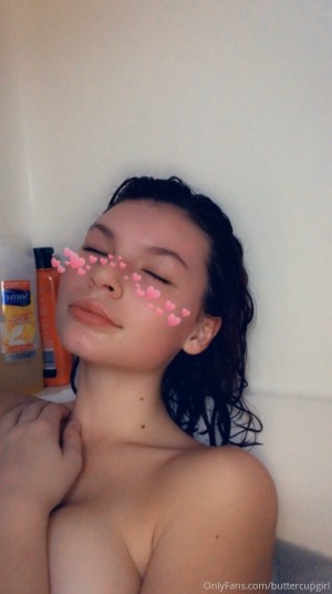 Buttercupgirl Photo #24