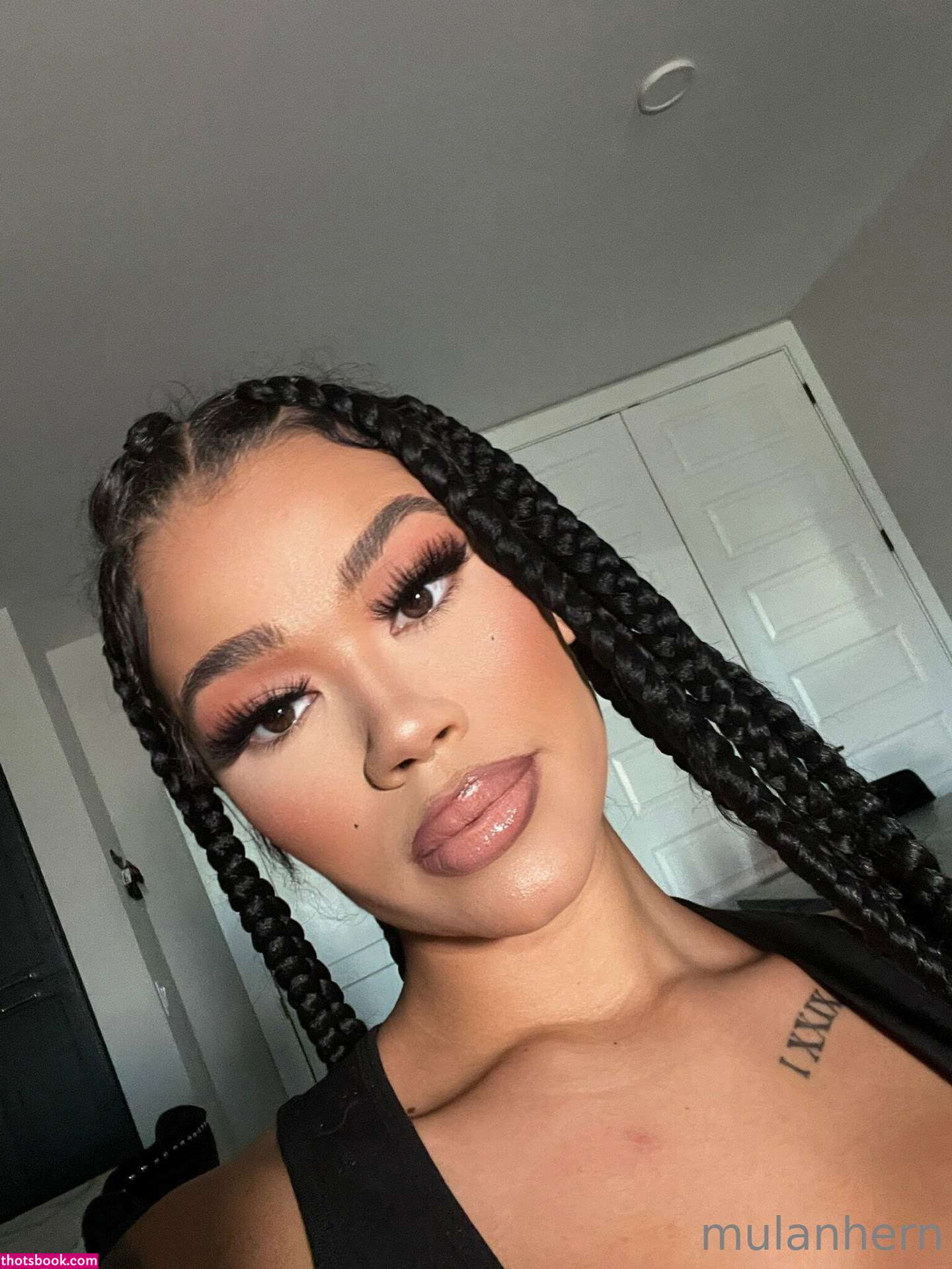 Mulan Hernandez Photo #40