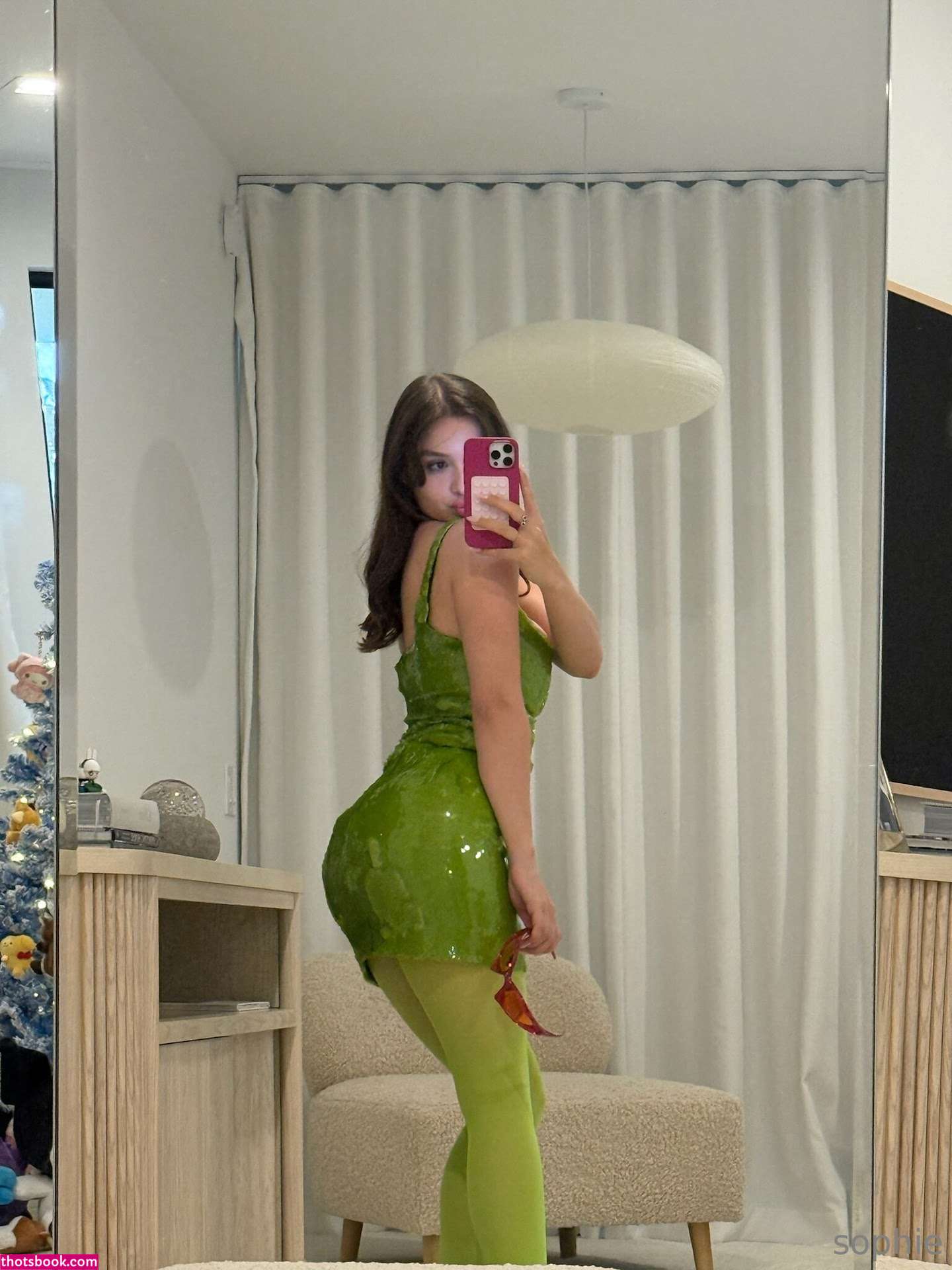 Sophie Mudd Photo #1048