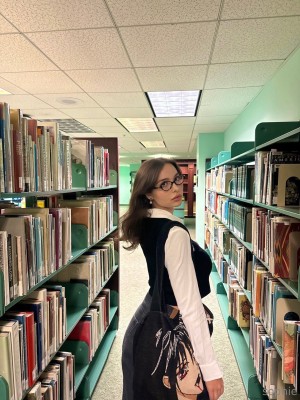 Sophie Mudd Photo #1063