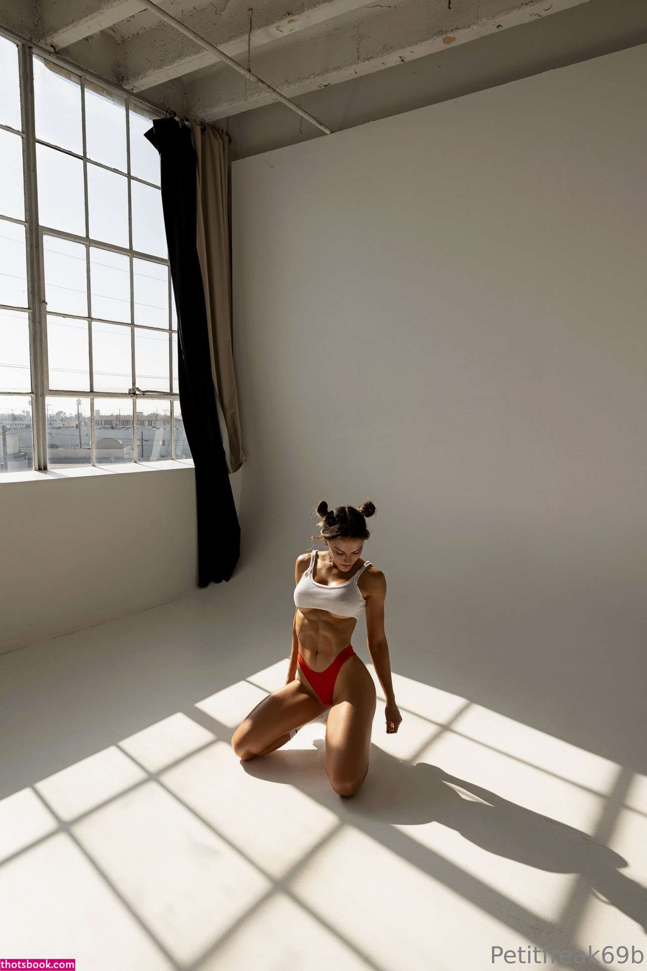 Petitfreak69b Photo #585