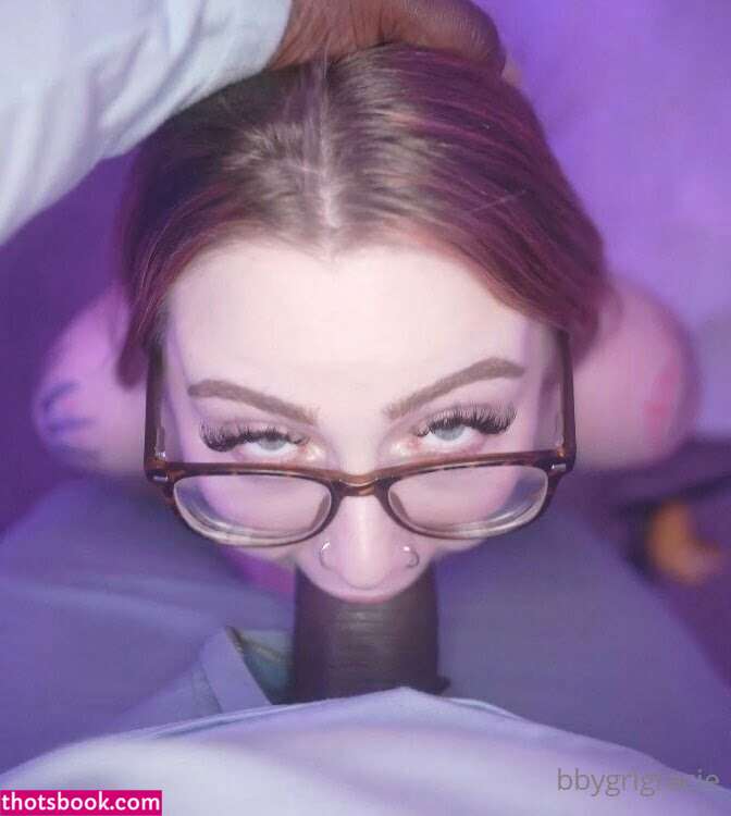 Graciesquirts Photo #15