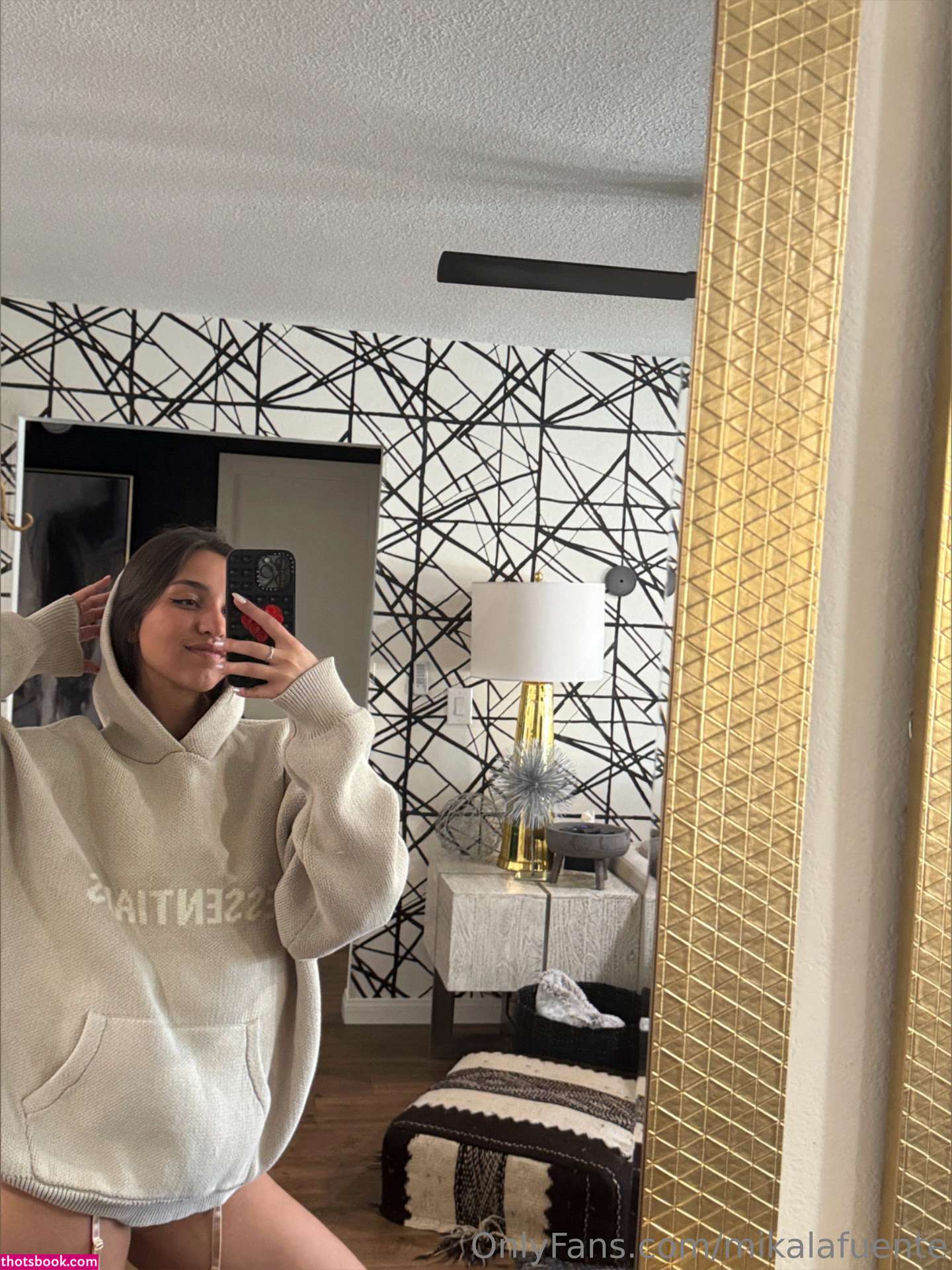 Mikaela Lafuente Photo #1711