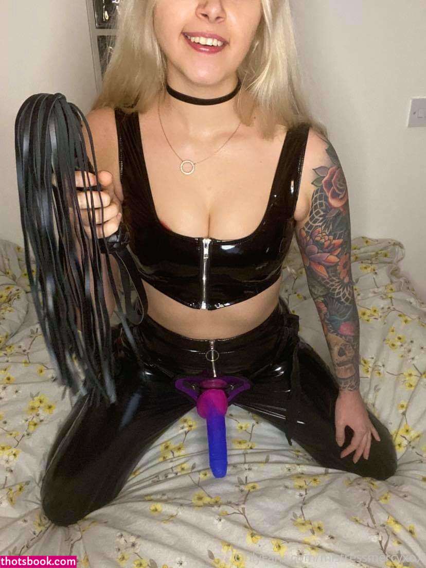 mistressmercyxox Photo #5