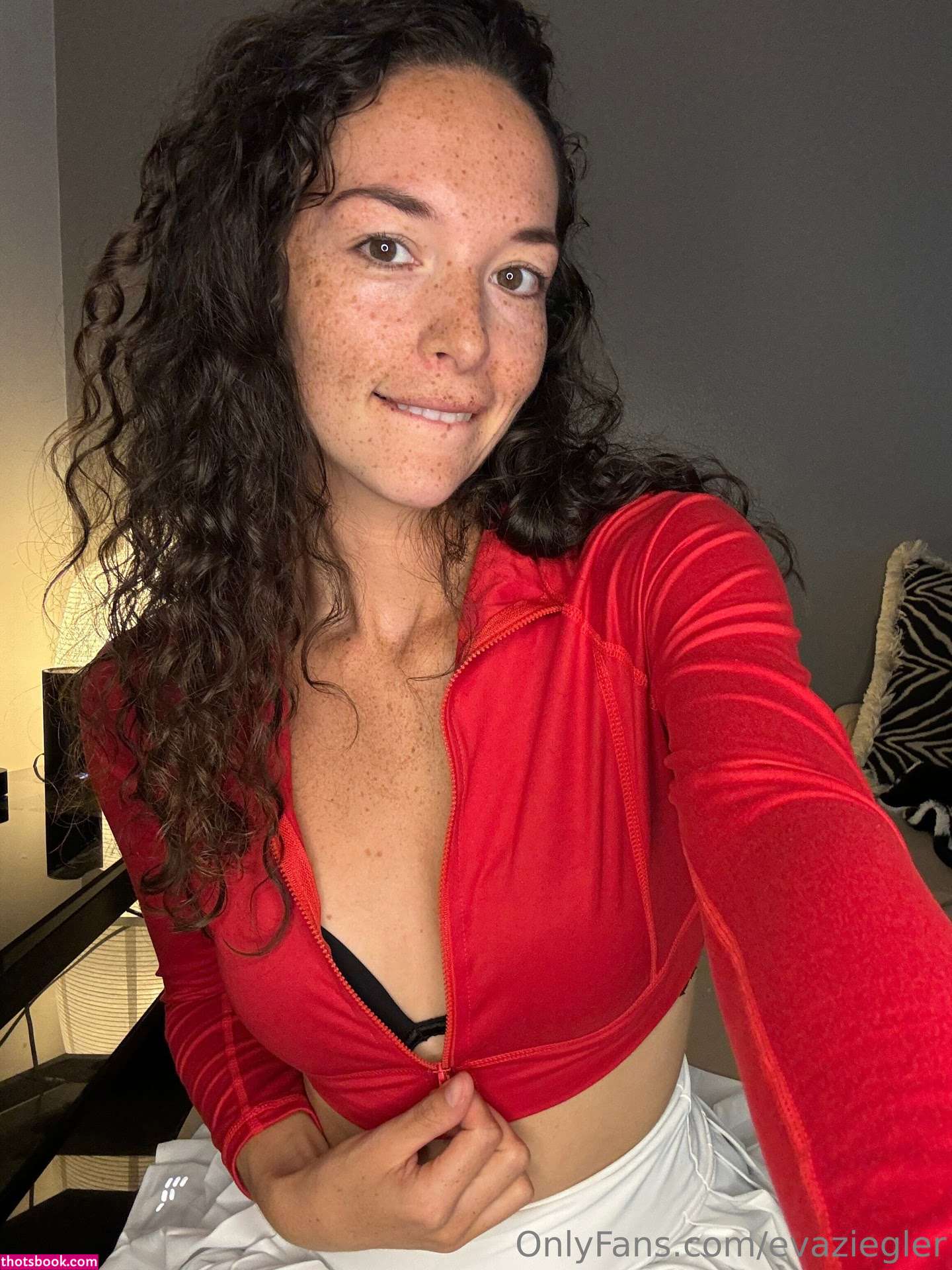 Eva Ziegler Photo #10