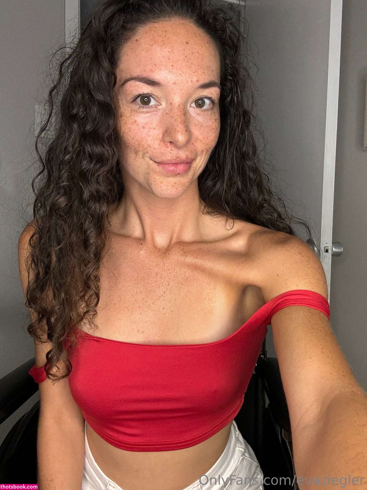 Eva Ziegler Photo #17