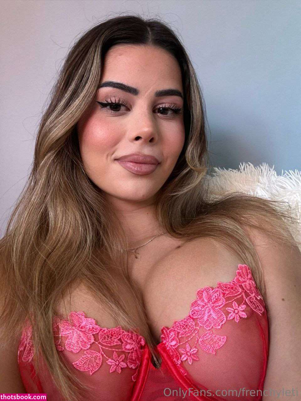 Frenchyleti Photo #54