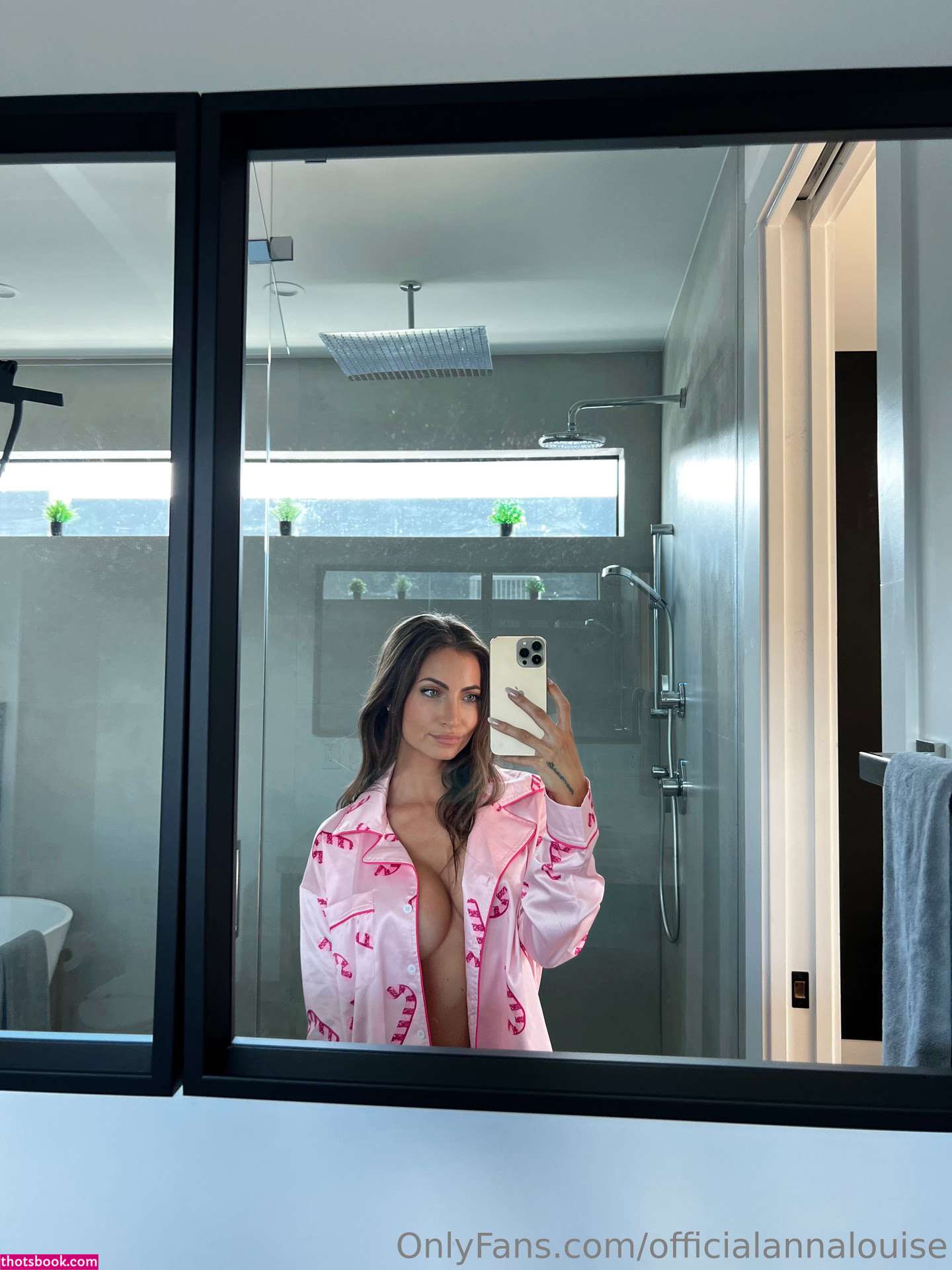 Anna Louise Photo #938