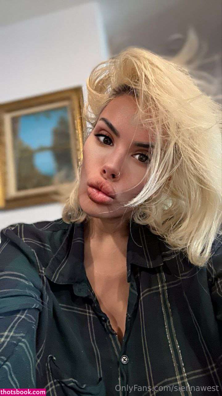 Sienna West Photo #36