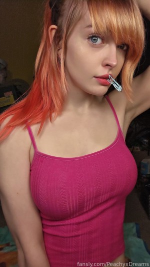 Peachyxdreams Photo #223