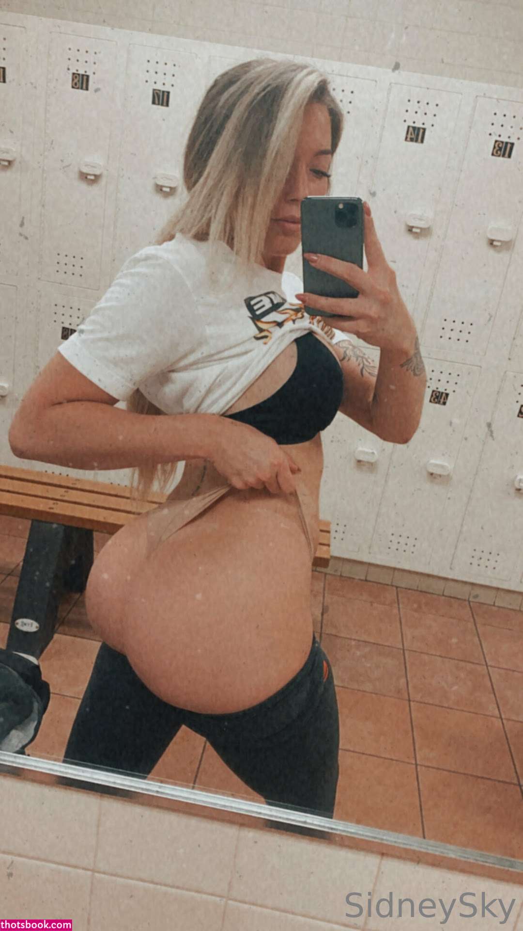 Sidney Sky Photo #24