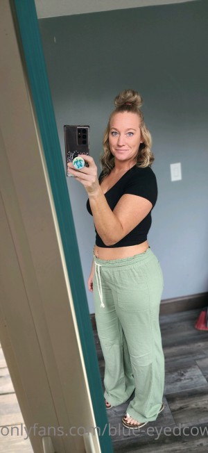 Blue eyedcowgirl Photo #7