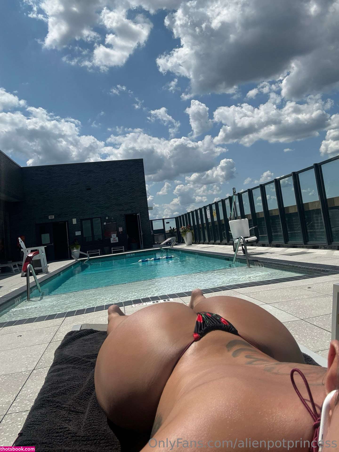 Alienpotprincess Photo #24