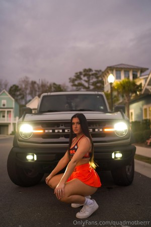 Waddupitsleah Photo #94