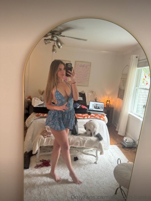 Lylaaa Banks Photo #20