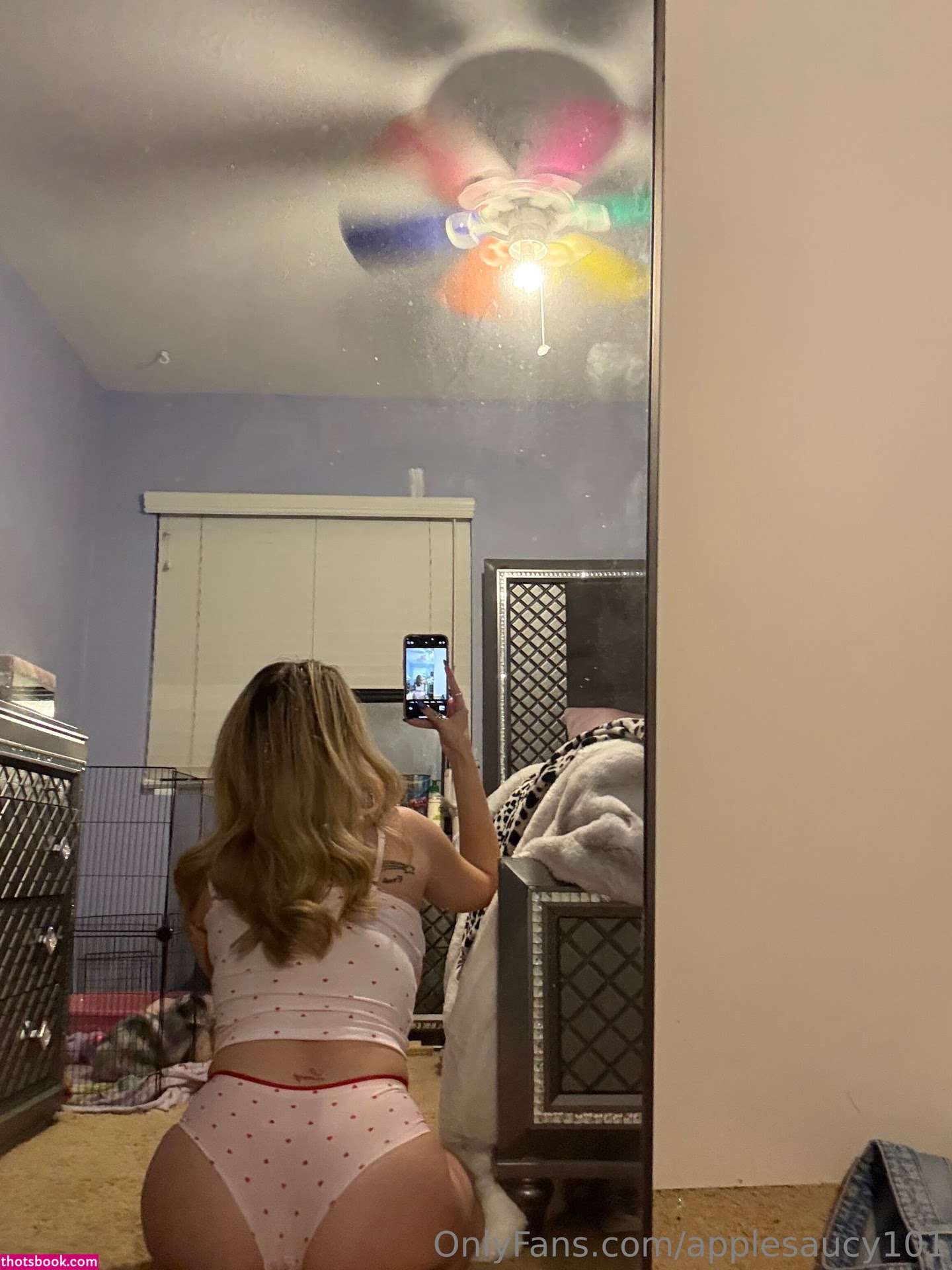Applesaucy101 Photo #6