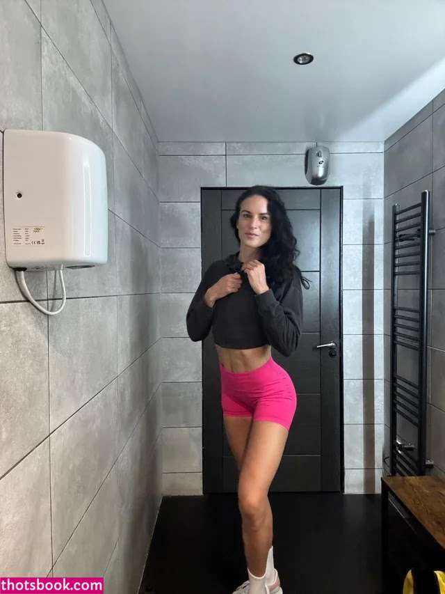 gymgirlalias Photo #8