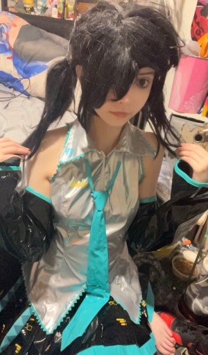 sniffmittens Photo #32