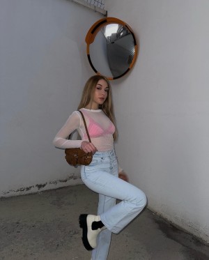 Ezgi Kasapcopur Photo #8