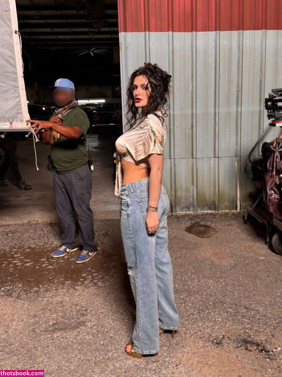 Bella Thorne Photo #376