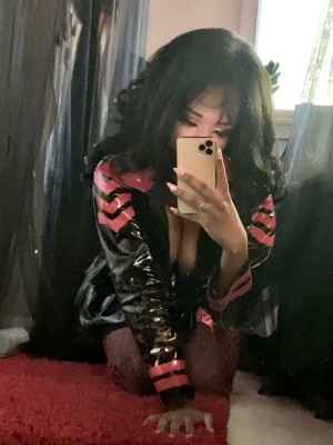 Thelovewitch942 Photo #34