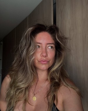 Carolain Cawen Photo #7