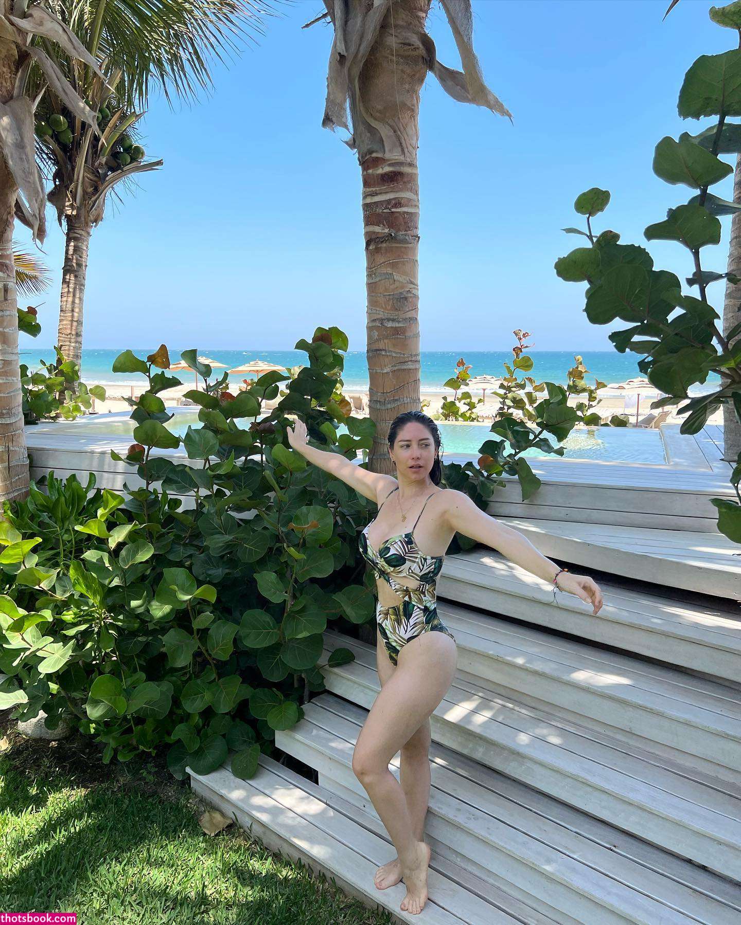 Carolain Cawen Photo #12