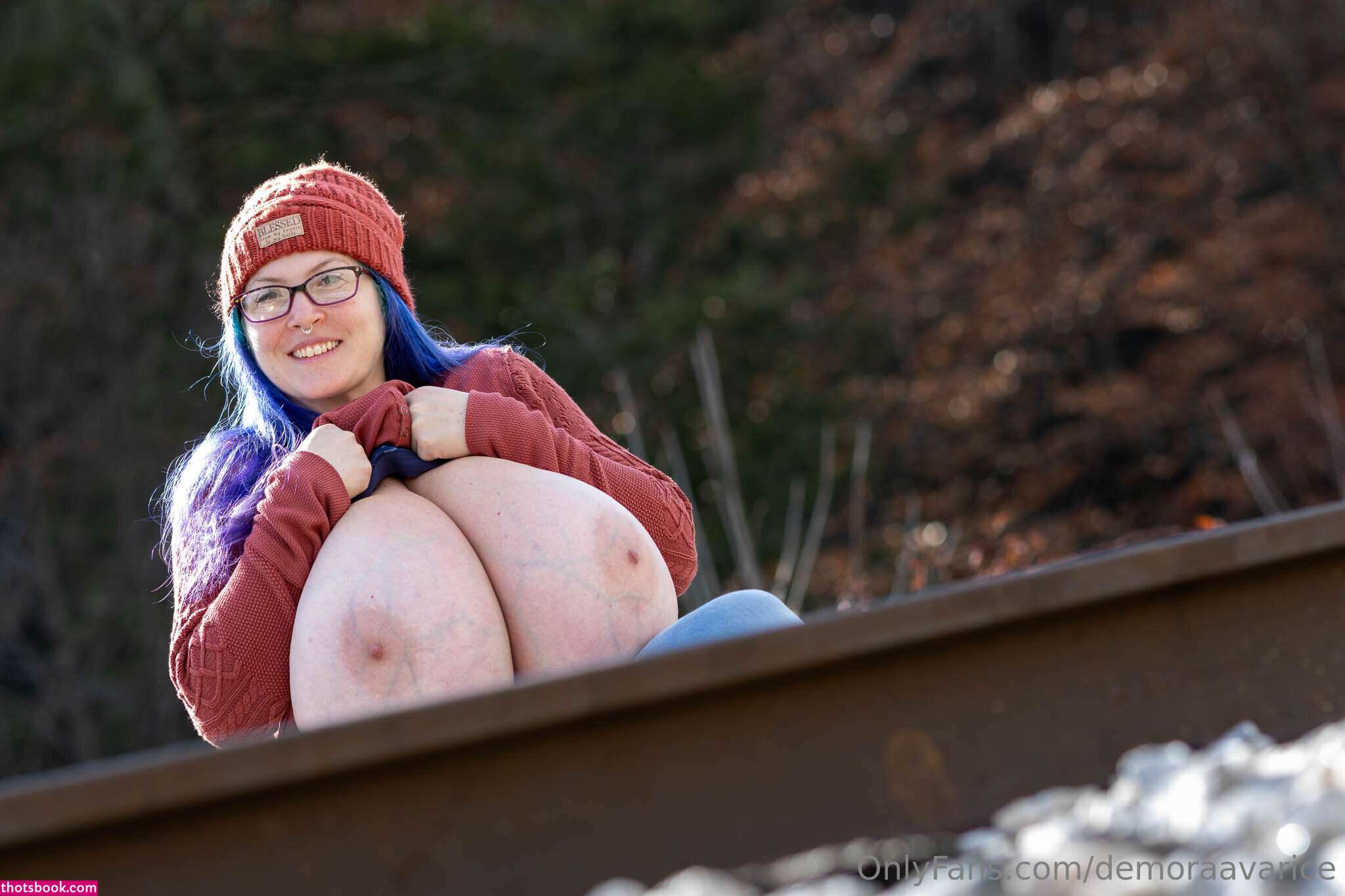 Demora Avarice Photo #360