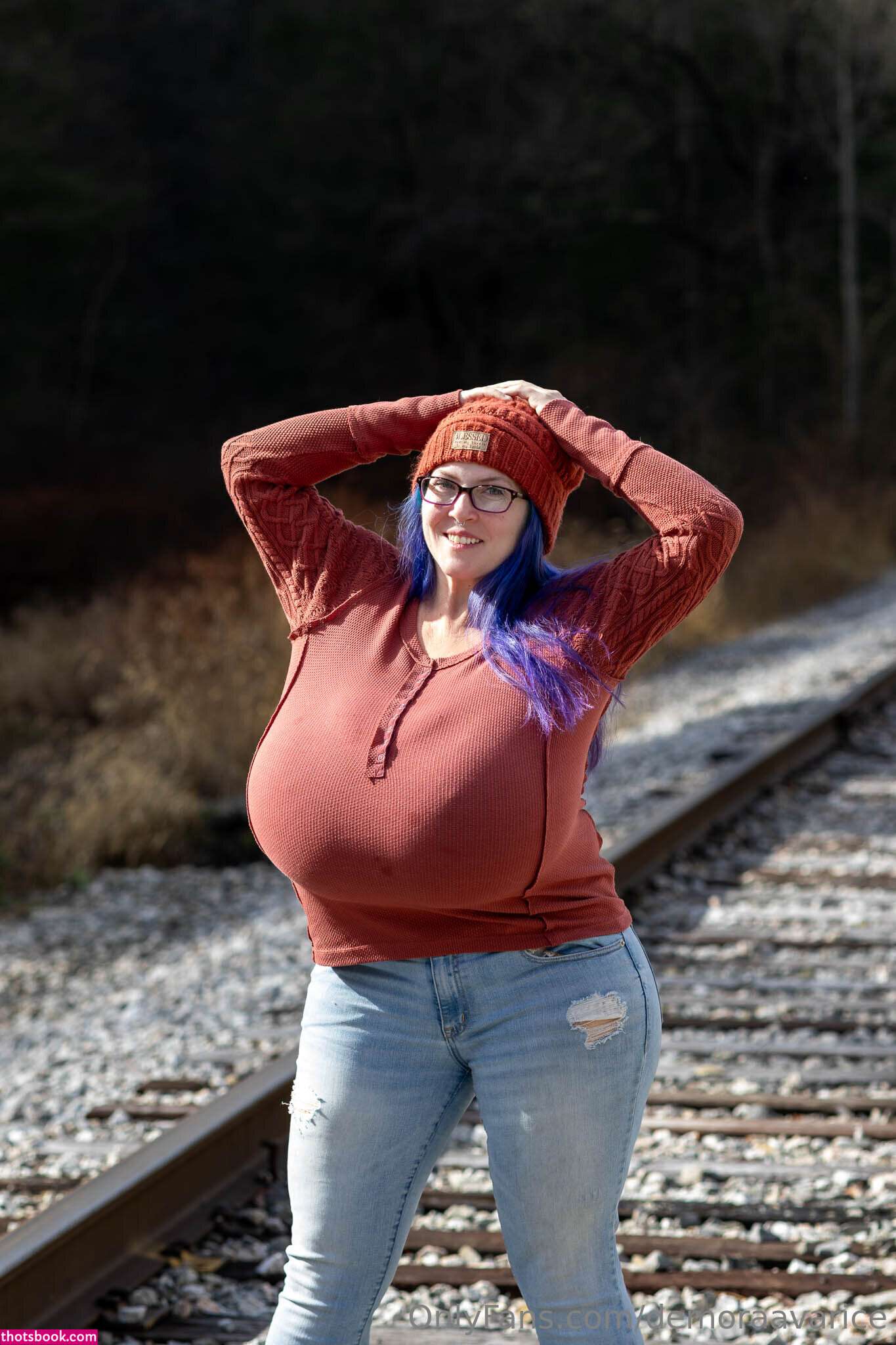 Demora Avarice Photo #367