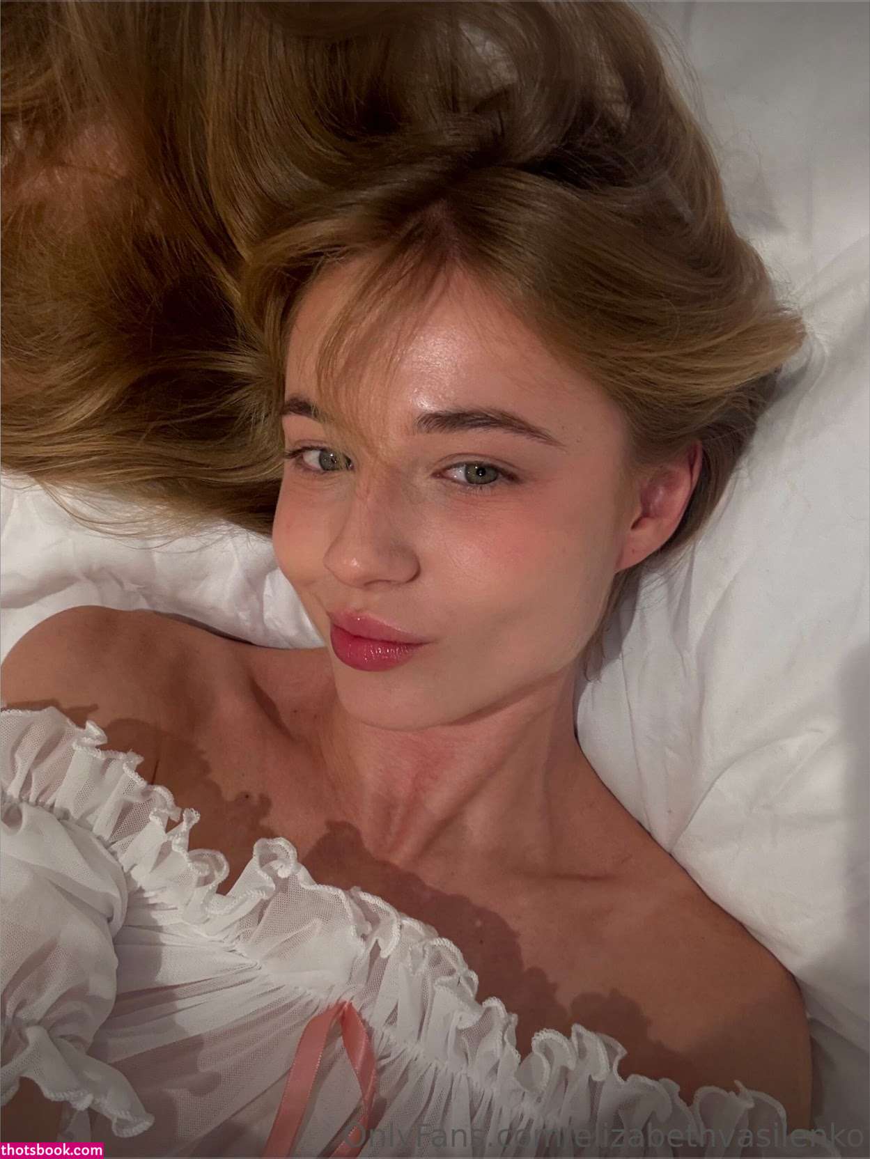 Elizabeth Vasilenko Photo #125