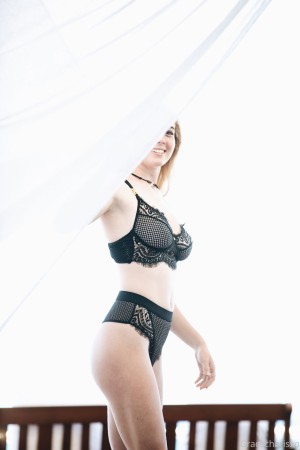 Grace Charis Photo #1666