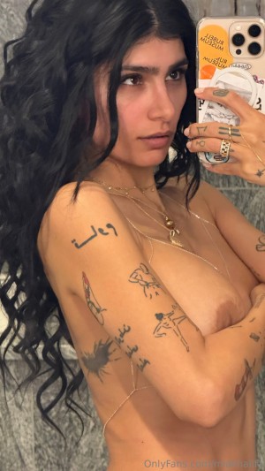 Mia Khalifa Photo #1086