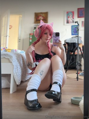 Monochromesan Photo #310