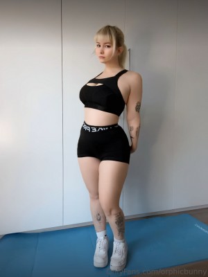 Monochromesan Photo #326